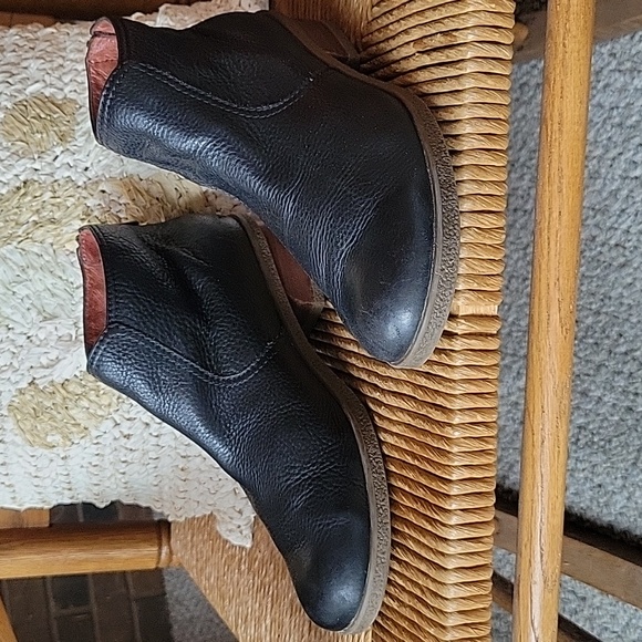Dansko Black Ankle Boots, size 40EU, 9.5-10 US - Picture 3 of 14